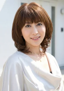 デコルテ・カール